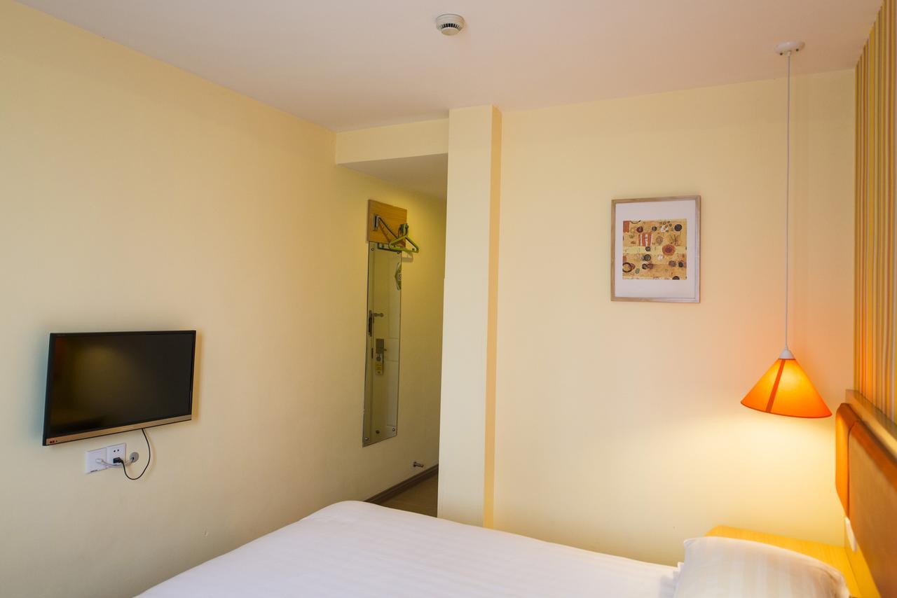 Home Inn Dalian Xinghai Bay Wuyi Road Nansha Street Экстерьер фото